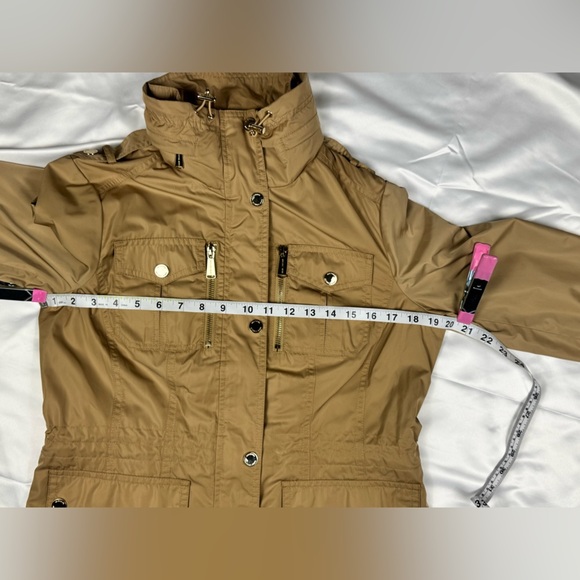 Michael Kors Tan Beige Jacket Excellent Condition - Size: SM - 77E5300M32 - Picture 12 of 16